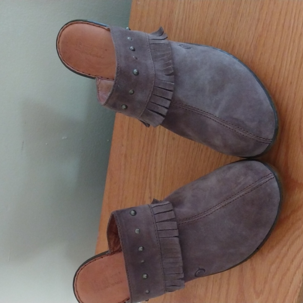 Born Tancy size 11 W62344  mules with fringe